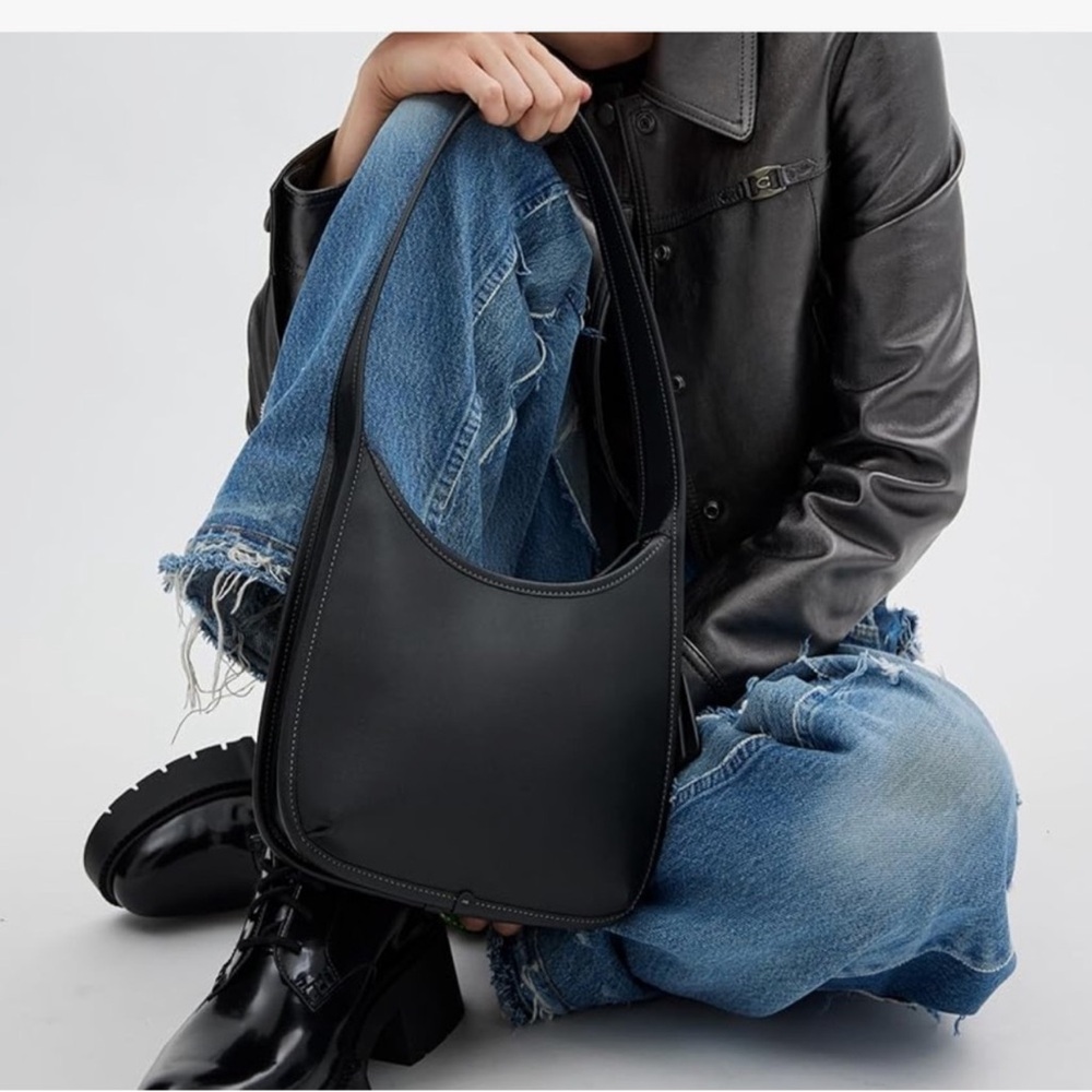 Coach Curve Zip Shoulder Bag Set - Picture 4 of 13